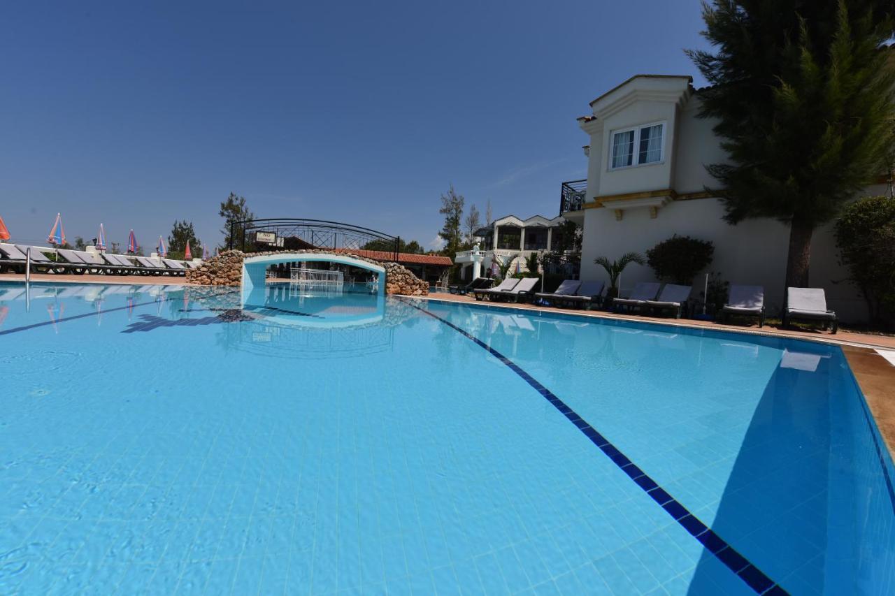 Artemisia Royal Park Club Hotel 올루데니스 외부 사진